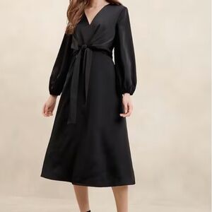 Banana Republic Factory - Satin Tie Front V-Neck Midi Dress, Black, NWT